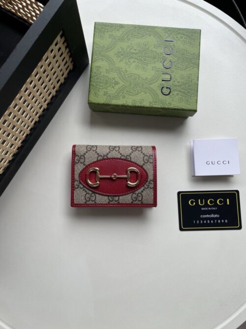 【AT13511】グッチ 1955 シリーズ GG Supreme ウォレット、贅沢でエレガントなアクセサリー | Gucci