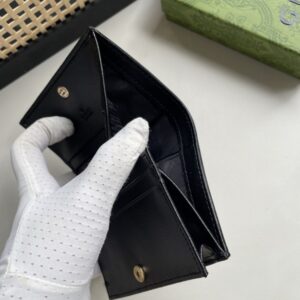 【AT13512】グッチ1955シリーズ ホースビット付き財布 GG Supremeキャンバス ベージュとウッドブラウン レザーアクセント クラウド柄裏地 | Gucci Italy