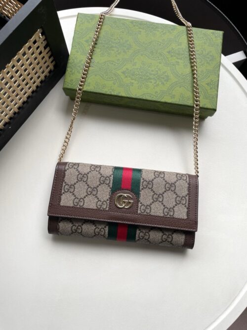 【AT13523】グッチ Gucci 高級レザー財布 モノグラム柄 多機能デザイン チェーン付きバッグ エレガントなカラー | Gucci Italy