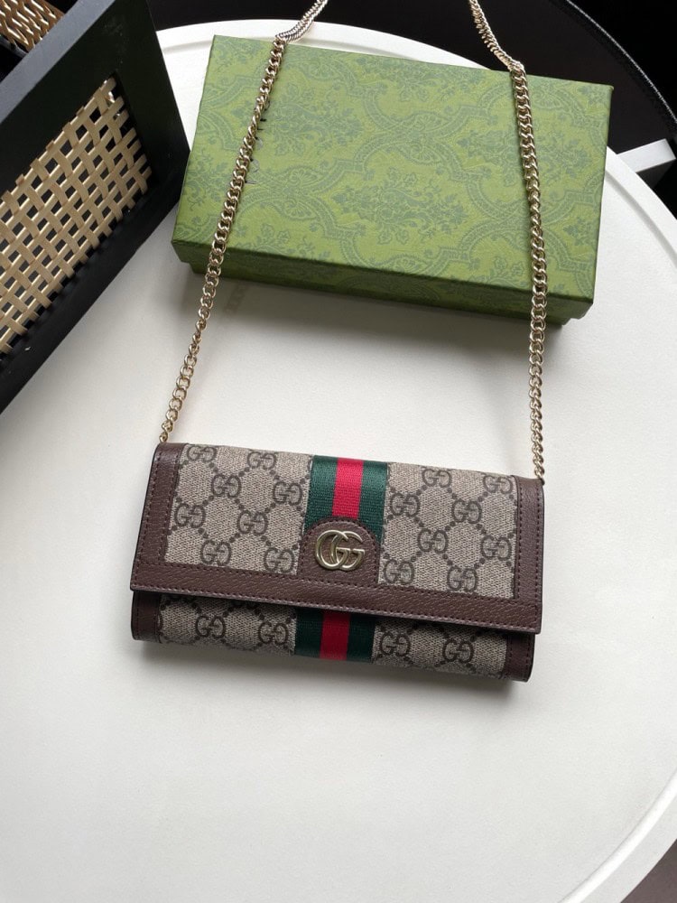 【AT13523】グッチ Gucci 高級レザー財布 モノグラム柄 多機能デザイン チェーン付きバッグ エレガントなカラー | Gucci Italy