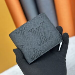 【AT13527】エンボスレザー名刺入れ ブラック ビジネスエリート向け高級 財布 ウォレット | Louis Vuitton