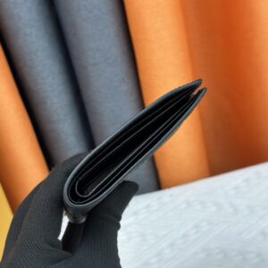 【AT13527】エンボスレザー名刺入れ ブラック ビジネスエリート向け高級 財布 ウォレット | Louis Vuitton