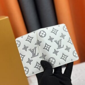 【AT13528】ルイ・ヴィトン Monogram Shadow グレーマルチユースウォレット | Louis Vuitton Malletier