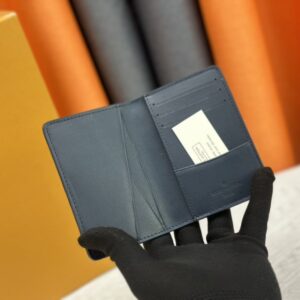 【AT13529】ルイ・ヴィトン モノグラムシャドウシリーズ財布 - クラシックな贅沢さとファッショナブルさを兼ね備えた小物 | Louis Vuitton Paris