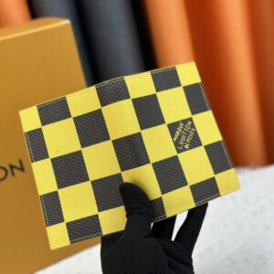 【AT13534】ルイ・ヴィトン チェッカーボード柄パスポートケース - 高級カーフレザー製、マルチポケット、国際旅行用 | LV