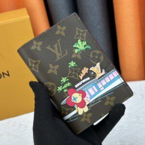 【AT13535】ルイ・ヴィトンのホリデーコレクションパスポートケース | Louis Vuitton Paris