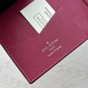 【AT13535】ルイ・ヴィトンのホリデーコレクションパスポートケース | Louis Vuitton Paris
