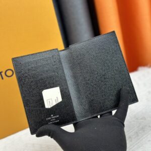 【AT13536】ルイ・ヴィトン パスポートケース - エレガントな旅行用アクセサリー | LV