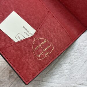 【AT13537】ルイ・ヴィトン モノグラム柄カラフルパスポートケース | LV