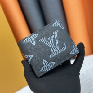 【AT13538】高級感漂うトロワのシャドウレザー財布 - Classic Luxury Wallet | LV