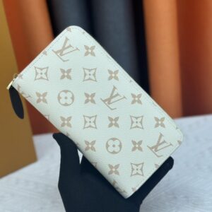 【AT13540】ルイ・ヴィトン（Louis Vuitton）のClémenceシリーズ 財布 - モノグラムエンブレントレザー製のエレガントな小物 | Louis Vuitton