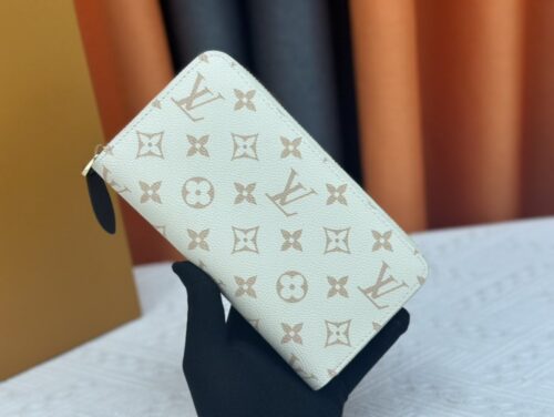 【AT13540】ルイ・ヴィトン（Louis Vuitton）のClémenceシリーズ 財布 - モノグラムエンブレントレザー製のエレガントな小物 | Louis Vuitton