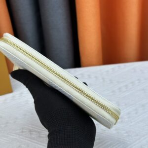 【AT13542】ルイ・ヴィトンのダミエシリーズ 財布 | 高級感と実用性を融合したファッションアクセサリー | LV