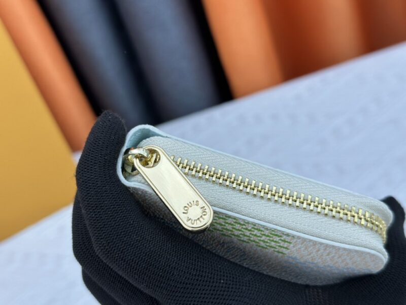 【AT13542】ルイ・ヴィトンのダミエシリーズ 財布 | 高級感と実用性を融合したファッションアクセサリー | LV