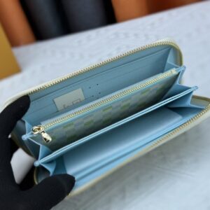 【AT13542】ルイ・ヴィトンのダミエシリーズ 財布 | 高級感と実用性を融合したファッションアクセサリー | LV