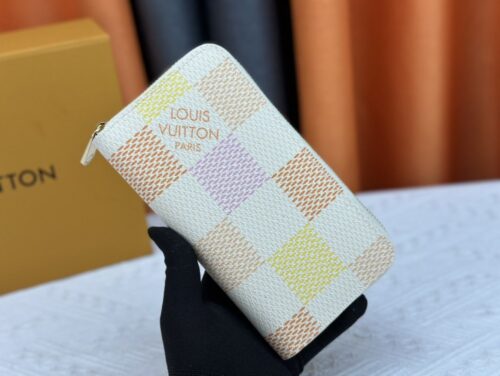 【AT13543】ルイ・ヴィトン ダミエシリーズのクラシックな柄が特徴のグラデーションカラー財布 | LV