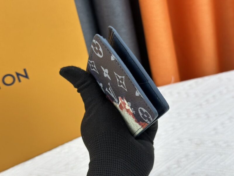 【AT13544】ルイ・ヴィトン（Louis Vuitton）ダミエ・グラフィットピクセルブラッザ財布 - グレーアート感の高級アクセサリー | Louis Vuitton Malletier