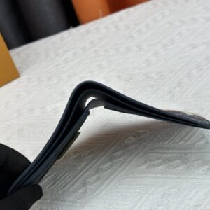 【AT13544】ルイ・ヴィトン（Louis Vuitton）ダミエ・グラフィットピクセルブラッザ財布 - グレーアート感の高級アクセサリー | Louis Vuitton Malletier