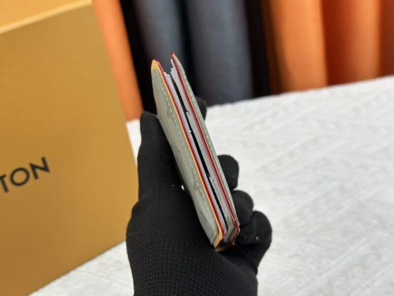 【AT13545】ルイ・ヴィトンBrazzaシリーズ 財布: デジタル時代のラグジュアリーファッションを牽引する | Louis Vuitton Malletier
