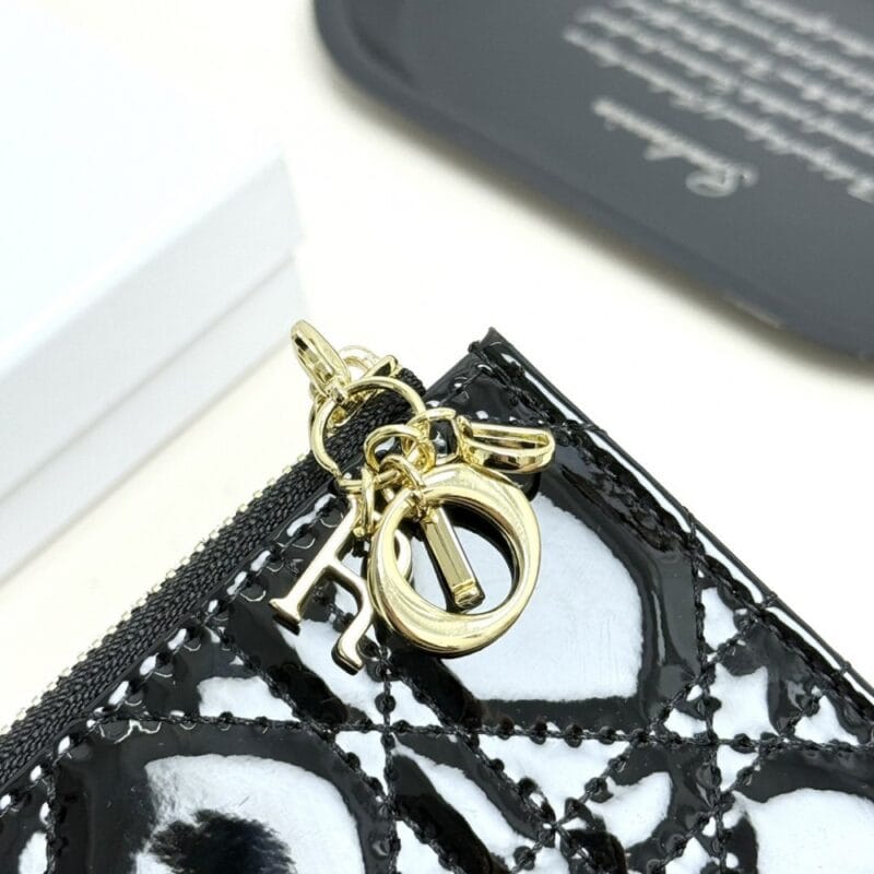 【AT13554】ディオール（Dior）のエレガントな小さな財布、高品位なファッションセンスを堪能しよう！ | Dior Paris