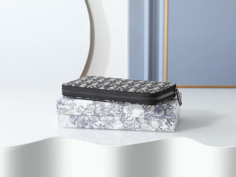 【AT13900】Dior ディオール ハイエンド豪華なロングウォレット：Oblique刺繍生地、高級なカードスロット、滑らかな牛革裏地 | Dior Paris