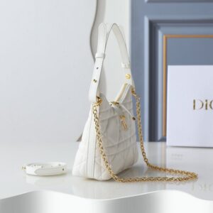 【AT13905】ディオールのラムスキンクラシックハンドバッグ - エレガントさとモダンさを融合した典型 | Christian Dior
