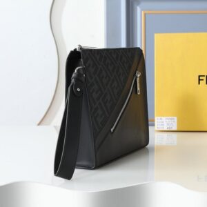 【AT13906】FENDI（フェンディ）クラッチバッグ - 高品質なデザインと機能性を兼ね備えたラグジュアリーバッグ | Fendi Roma