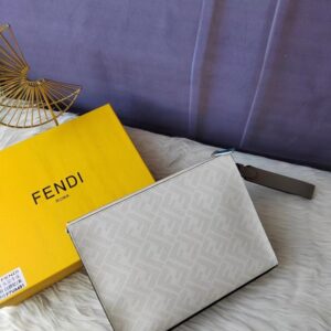 【AT13908】フェンディFendiのクラシックなクラッチバッグ - エレガントでモダンなデザイン | Fendi Roma