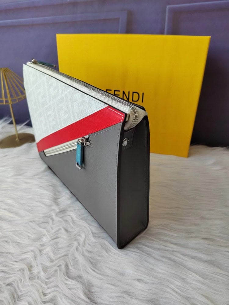 【AT13908】フェンディFendiのクラシックなクラッチバッグ - エレガントでモダンなデザイン | Fendi Roma