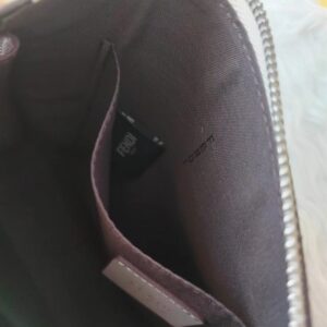 【AT13908】フェンディFendiのクラシックなクラッチバッグ - エレガントでモダンなデザイン | Fendi Roma