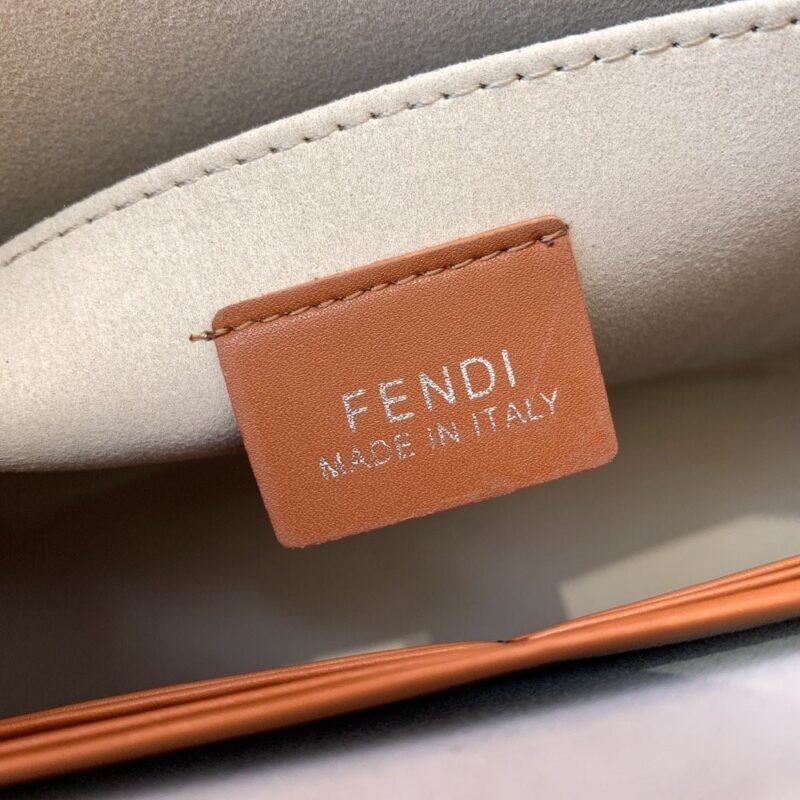 【AT13910】フェンディ ローマ ブラウンレザークラッチバッグ | Fendi Roma