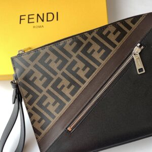 【AT13912】フェンディ・ローマ クラシッククラッチバッグ - 高級都会ファッションを演出 | Fendi