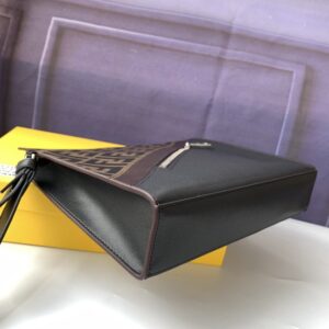 【AT13912】フェンディ・ローマ クラシッククラッチバッグ - 高級都会ファッションを演出 | Fendi