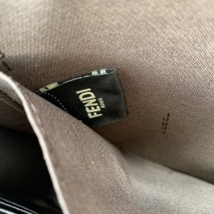 【AT13912】フェンディ・ローマ クラシッククラッチバッグ - 高級都会ファッションを演出 | Fendi