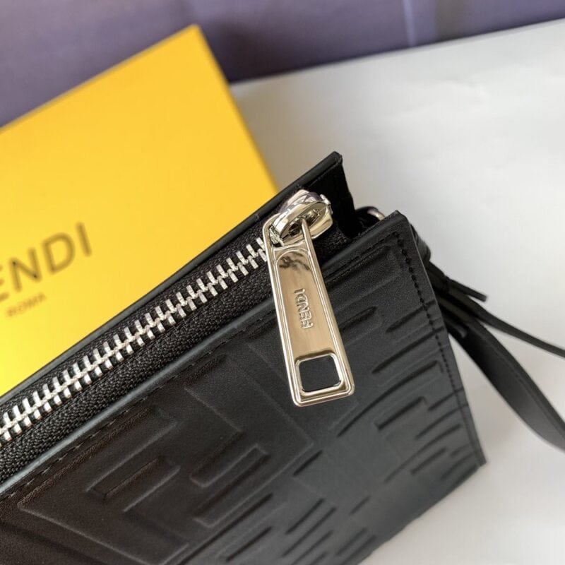 【AT13914】フェンディエレガントなナッパレザークラッチバッグ、都会のエリートスタイルを象徴する | Fendi