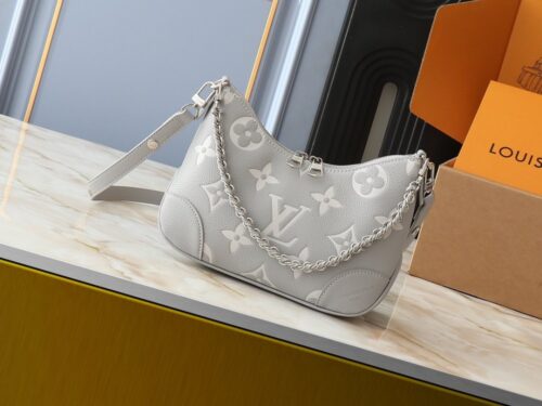 【AT13915】Louis Vuitton モノグラム型押し牛革ボローニュハンドバッグ 🌟✨ ラグジュアリーな都会女性のための必須アイテム | Louis Vuitton Paris