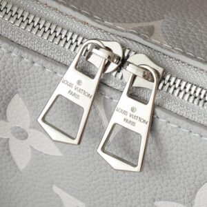 【AT13915】Louis Vuitton モノグラム型押し牛革ボローニュハンドバッグ 🌟✨ ラグジュアリーな都会女性のための必須アイテム | Louis Vuitton Paris