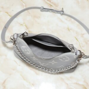 【AT13915】Louis Vuitton モノグラム型押し牛革ボローニュハンドバッグ 🌟✨ ラグジュアリーな都会女性のための必須アイテム | Louis Vuitton Paris