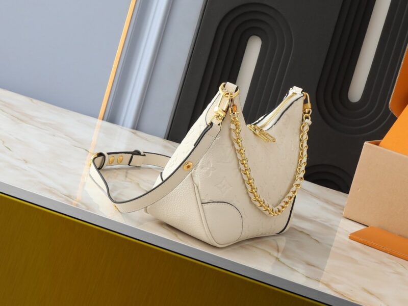 【AT13916】牛角地包-上品な贅沢感、金色メタルチェーンが際立つ-Prada | Louis Vuitton Malletier