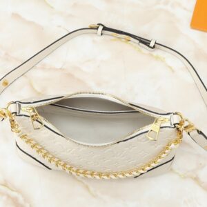 【AT13916】牛角地包-上品な贅沢感、金色メタルチェーンが際立つ-Prada | Louis Vuitton Malletier