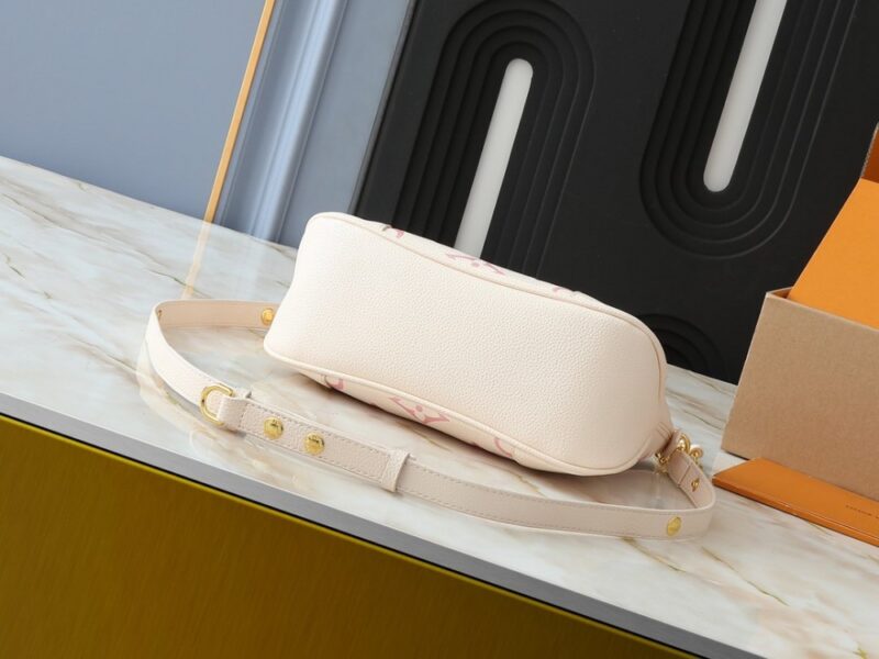 【AT13917】ルイ・ヴィトン Boulogneシリーズ ミルクティーピンクカラー チェーンストラップバッグ | LV