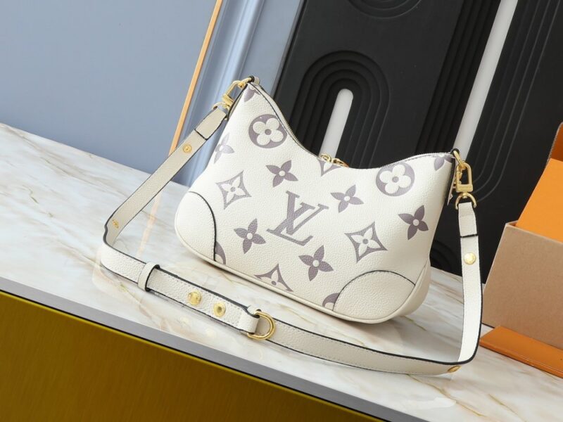 【AT13918】Monogram 純白エンボスカーフスキンハンドバッグ、都会的な女性のための究極のファッションアイテム | LV