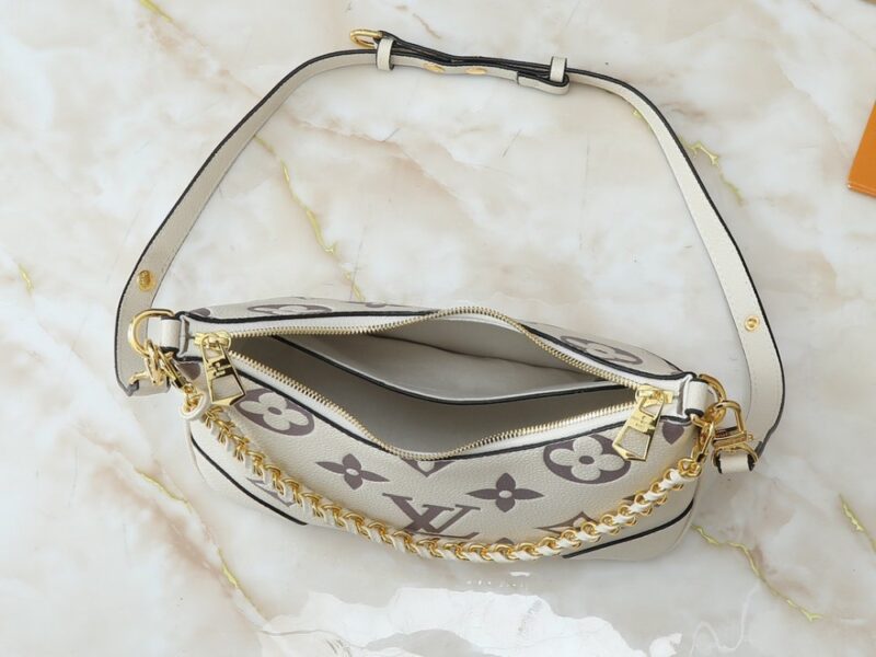 【AT13918】Monogram 純白エンボスカーフスキンハンドバッグ、都会的な女性のための究極のファッションアイテム | LV