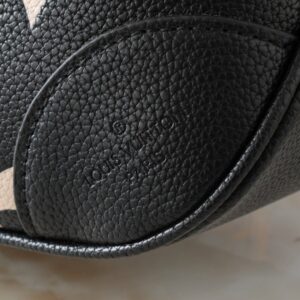 【AT13920】ルイ・ヴィトンのモノグラムエンボス牛革ハンドバッグ、豪華なファッションアクセサリー | Louis Vuitton