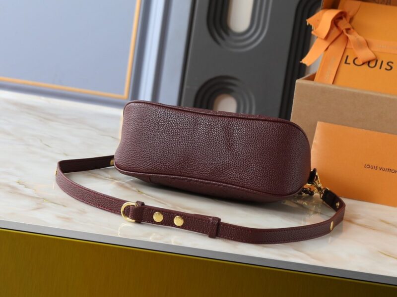 【AT13921】ルイ・ヴィトンのブローニュハンドバッグ - ゴールドチェーンデザインとワインレッドカラー | Louis Vuitton Paris