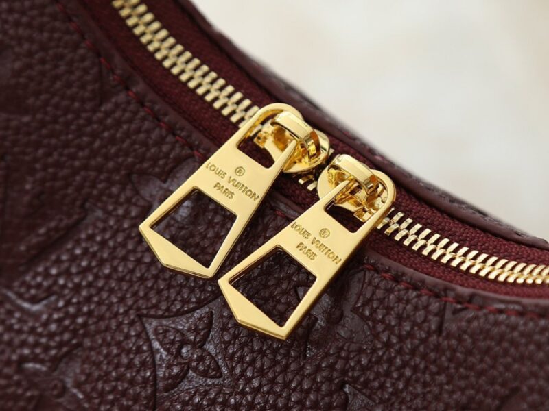 【AT13921】ルイ・ヴィトンのブローニュハンドバッグ - ゴールドチェーンデザインとワインレッドカラー | Louis Vuitton Paris