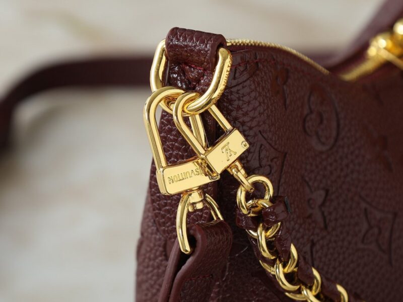 【AT13921】ルイ・ヴィトンのブローニュハンドバッグ - ゴールドチェーンデザインとワインレッドカラー | Louis Vuitton Paris
