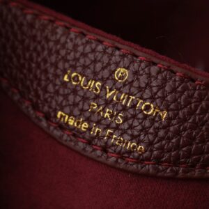 【AT13921】ルイ・ヴィトンのブローニュハンドバッグ - ゴールドチェーンデザインとワインレッドカラー | Louis Vuitton Paris