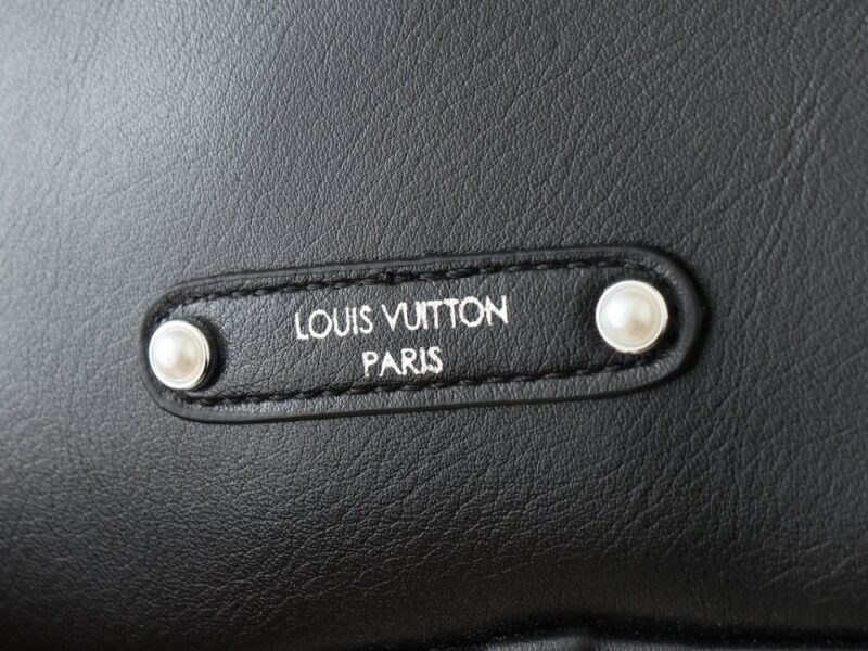 【AT13922】ルイ・ヴィトンLV黒牛革ハンドバッグ パール飾りリベット装飾付き | Louis Vuitton Malletier