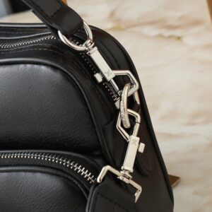 【AT13922】ルイ・ヴィトンLV黒牛革ハンドバッグ パール飾りリベット装飾付き | Louis Vuitton Malletier